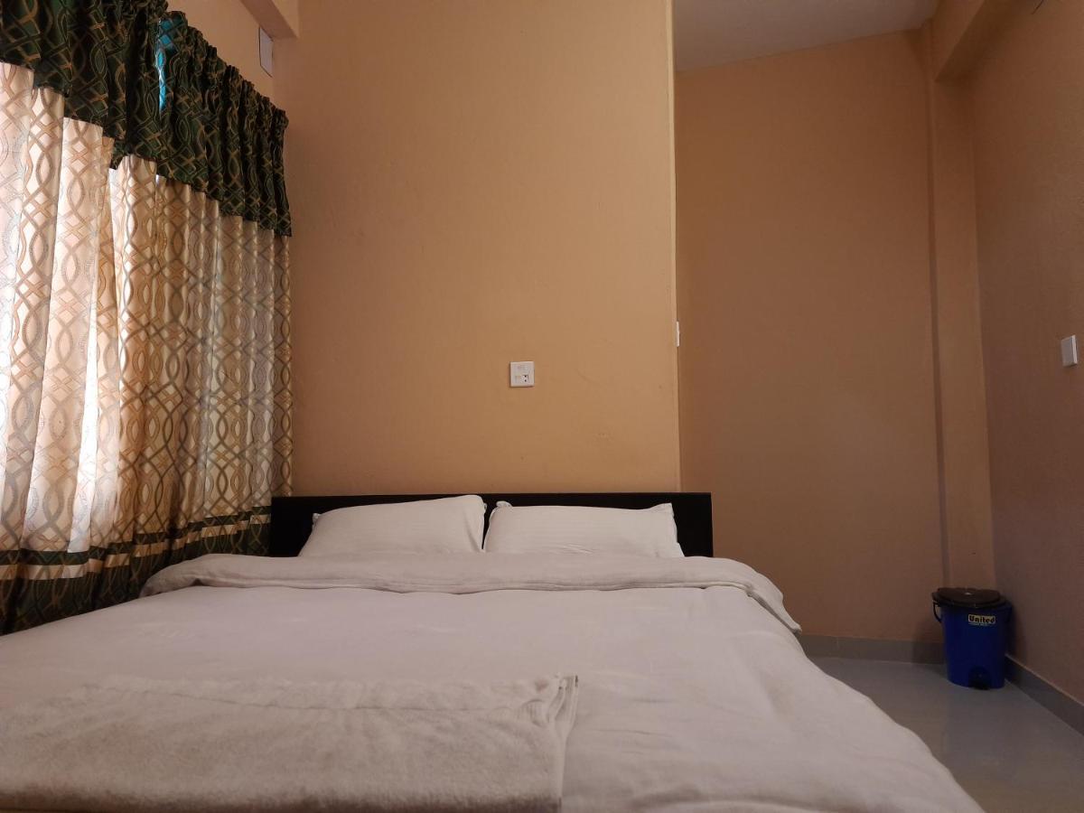 פוקהרה Hotel Eagle Zone מראה חיצוני תמונה