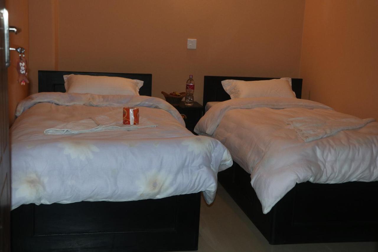 פוקהרה Hotel Eagle Zone מראה חיצוני תמונה