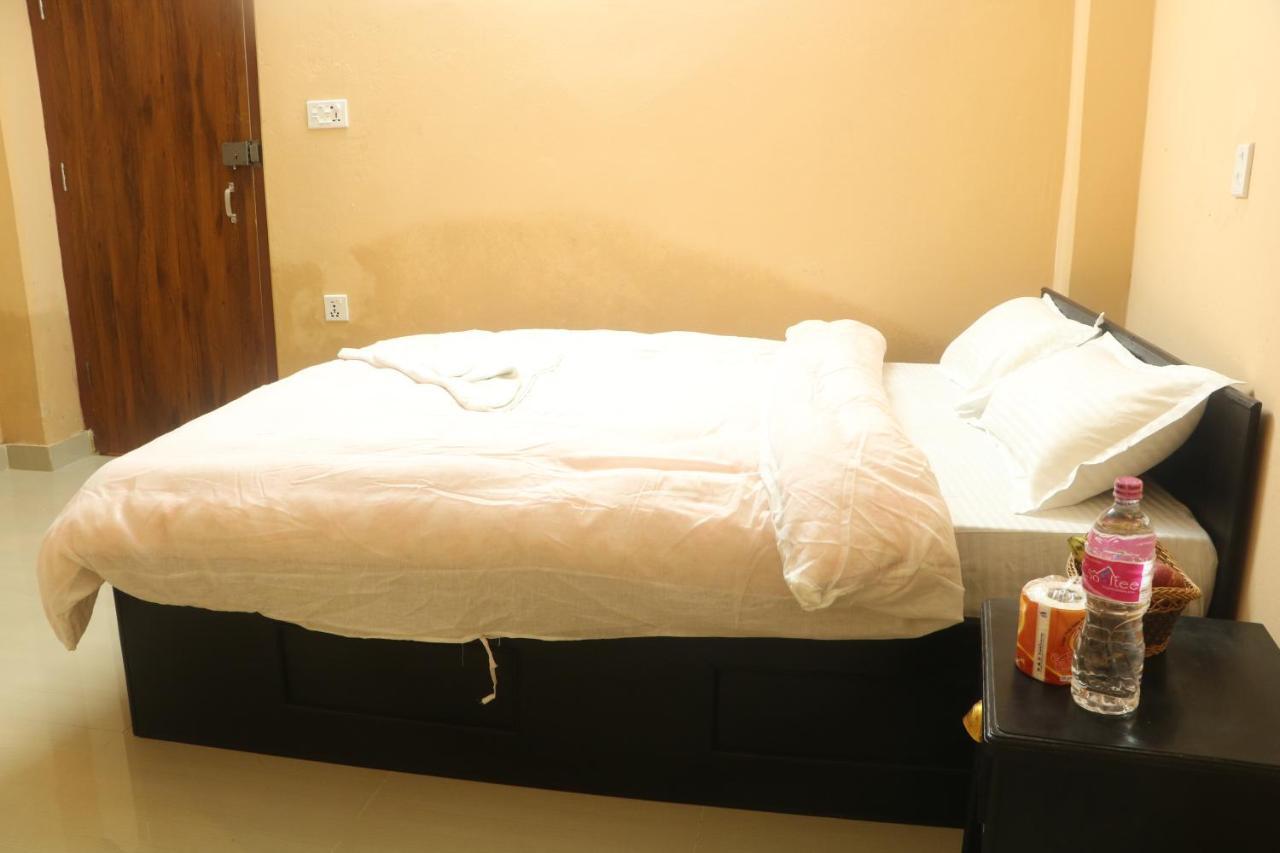 פוקהרה Hotel Eagle Zone מראה חיצוני תמונה