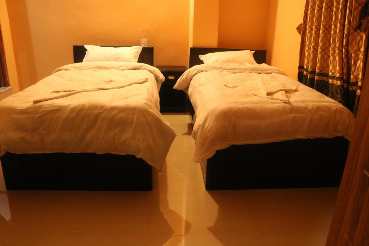 פוקהרה Hotel Eagle Zone מראה חיצוני תמונה